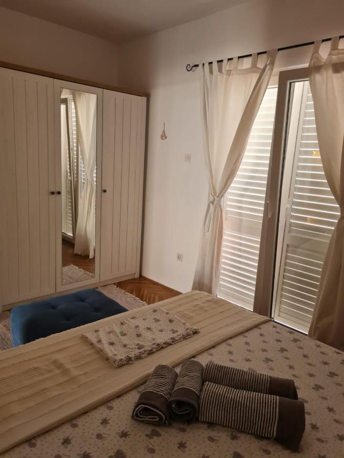Apartman Martic Klek Buitenkant foto